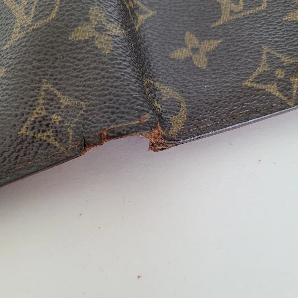 Louis Vuitton Monogram Canvas Bifold Wallet with Coin Pocket‎ Brown CA0934